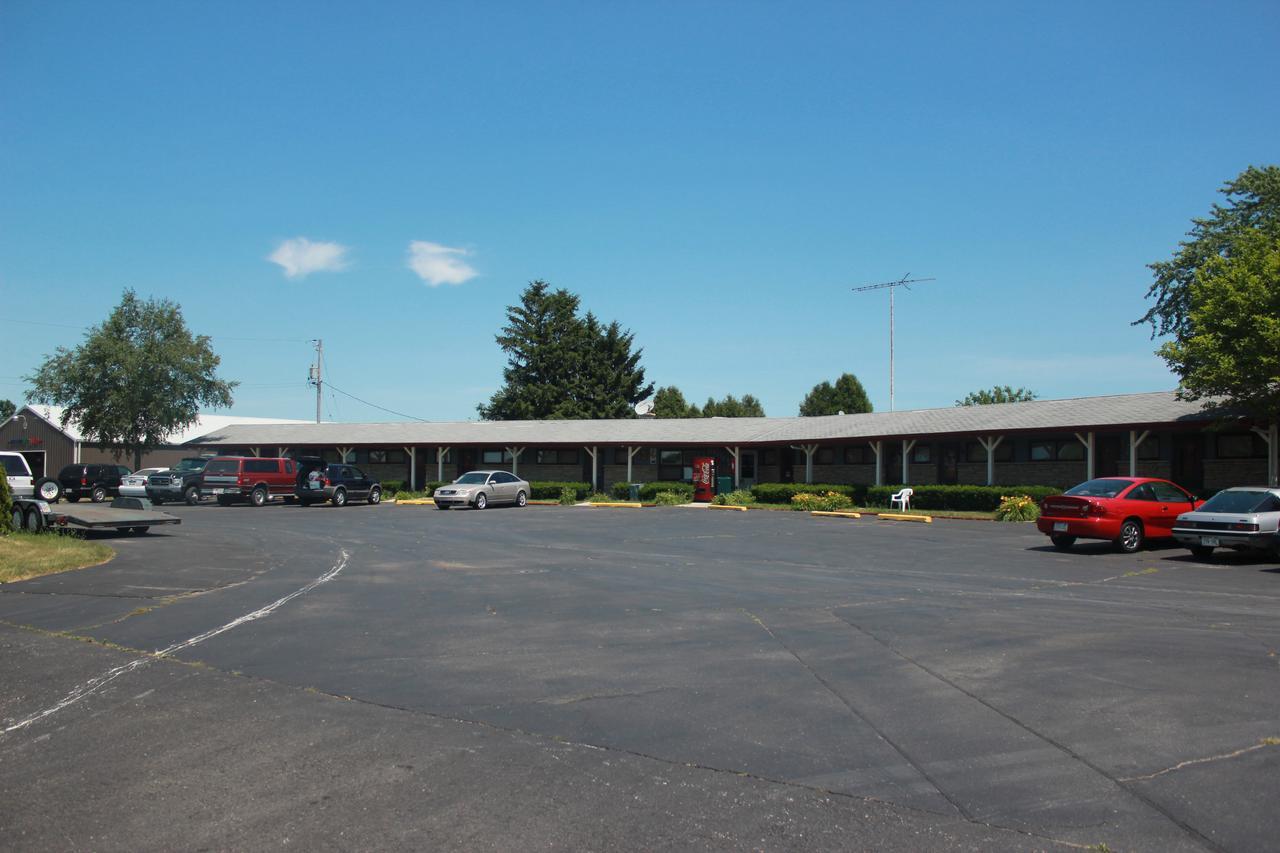 Wisconsin Aire Motel Random Lake Exterior foto